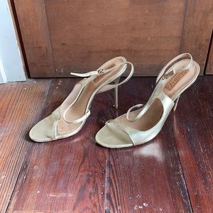 Gold heels perfect for any occasion!